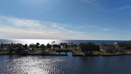 846 S Lakeshore Drive