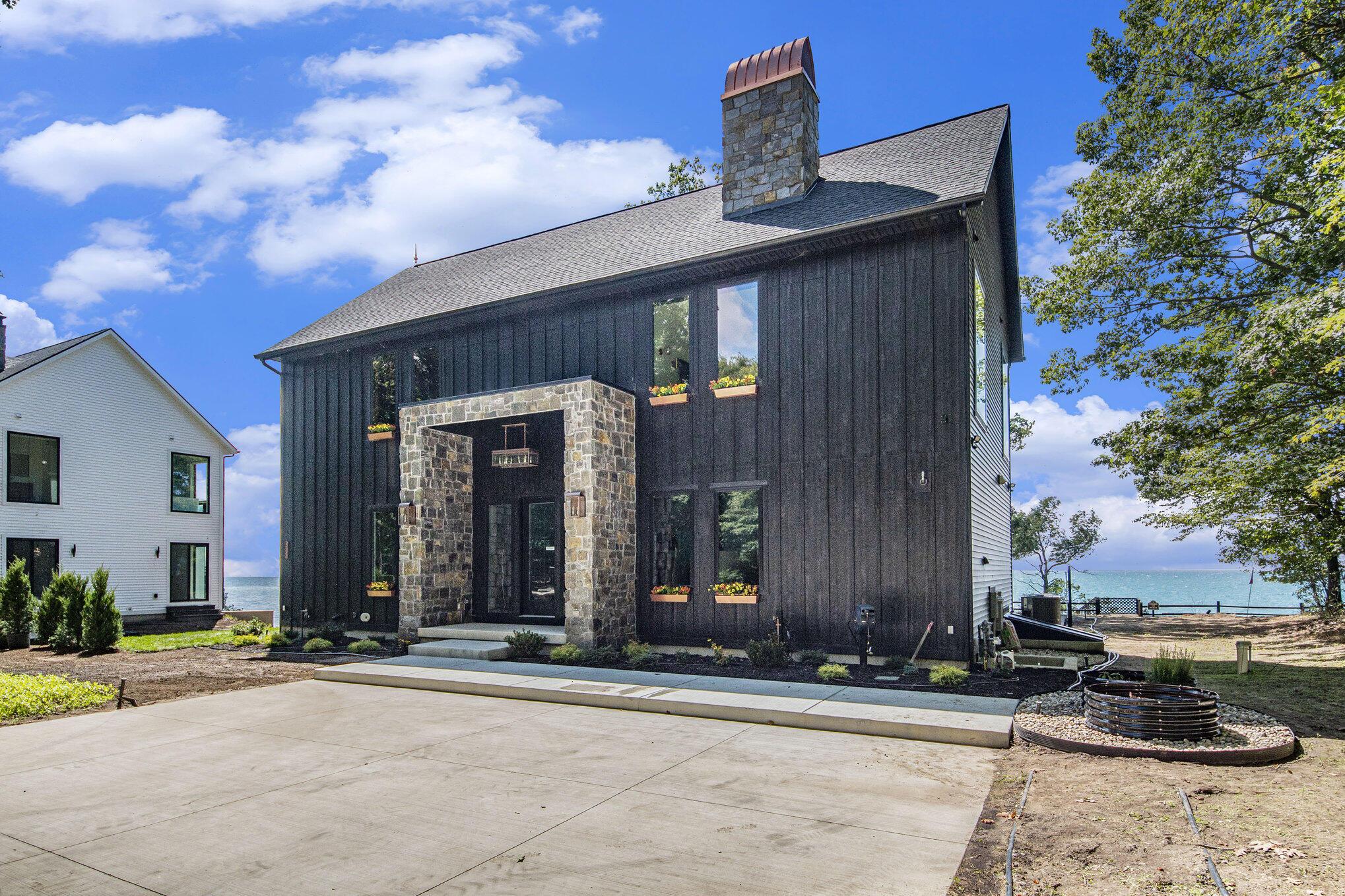 Image 2: Front of Home