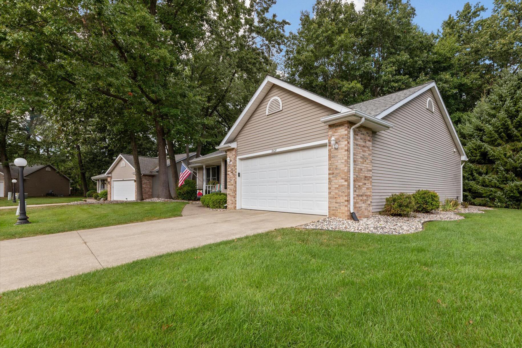 Image 3: 9409 Sebring Dr.