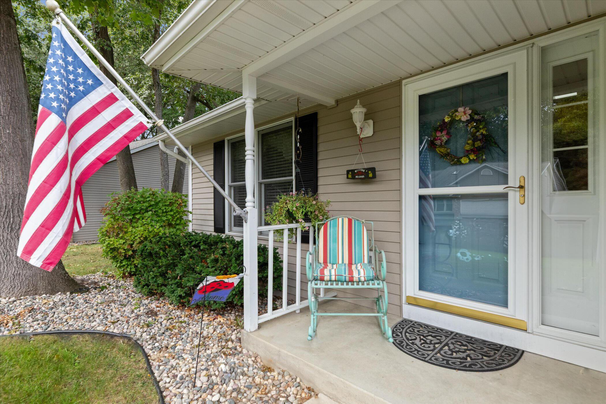 Image 4: 9409 Sebring Dr.