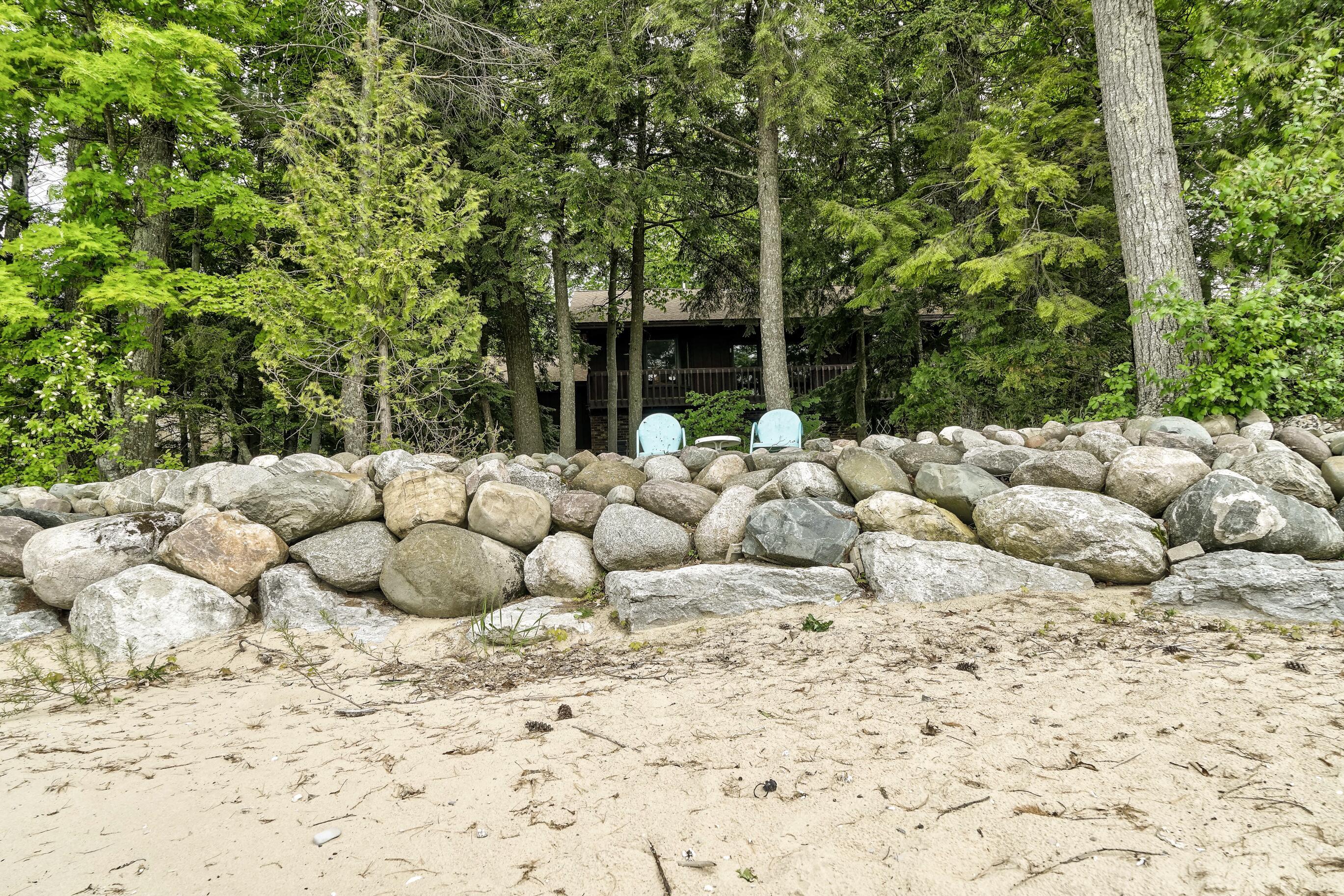 Image 1: 14