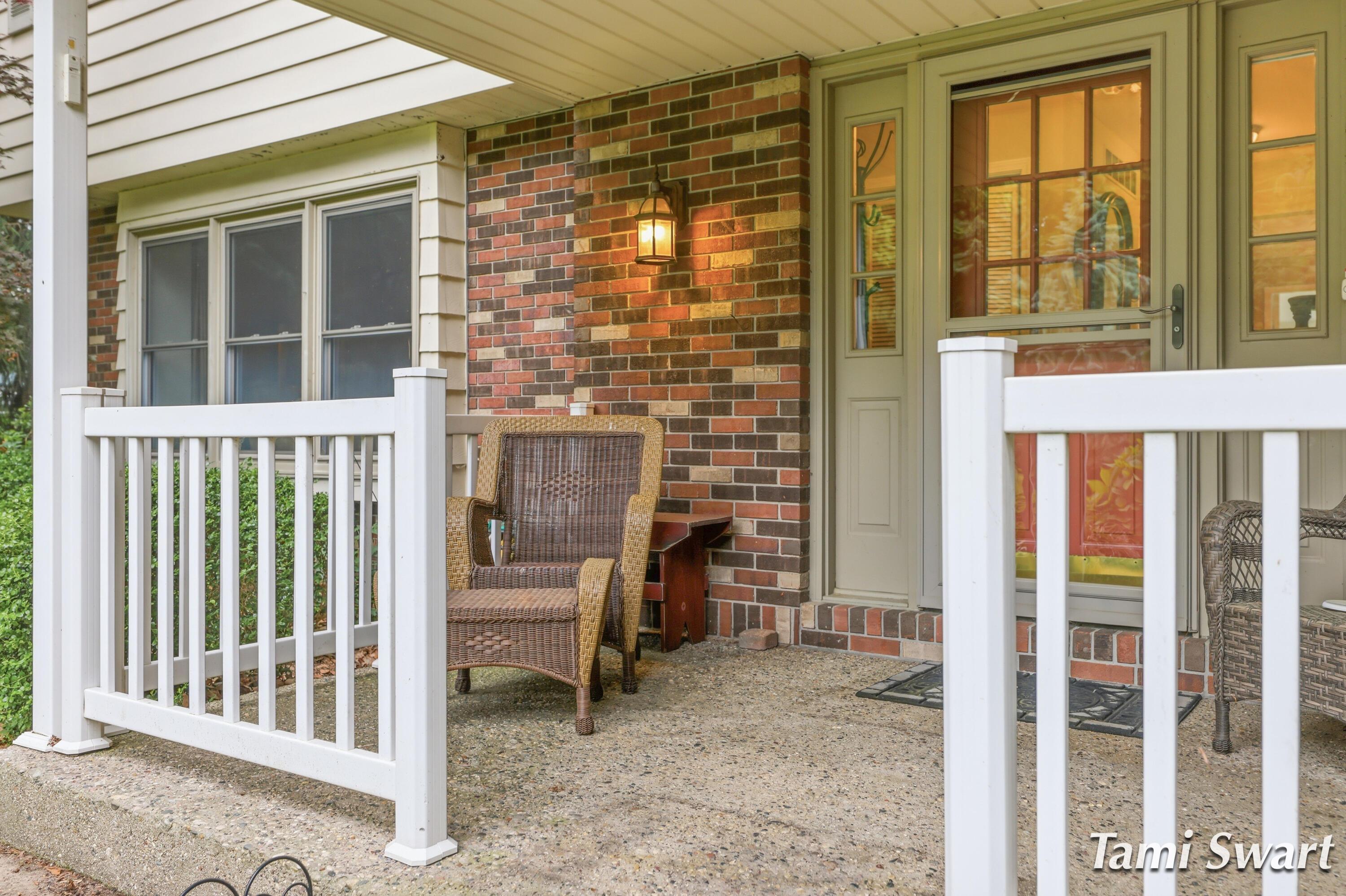 Image 3: 17484_beech_hill_dr_004