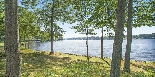 734 Lake Drive