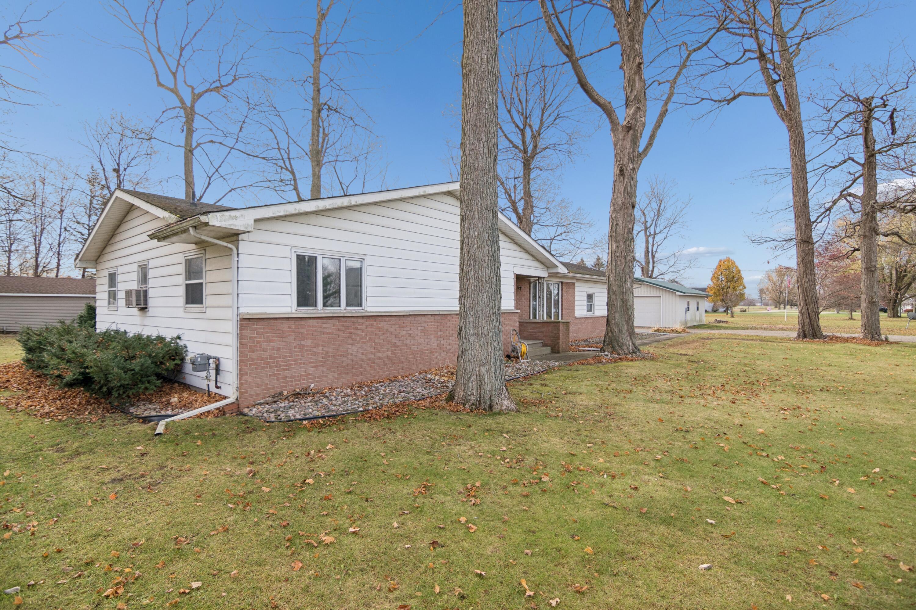 Image 2: 02-1172 Rustic Hills Dr Union City, MI