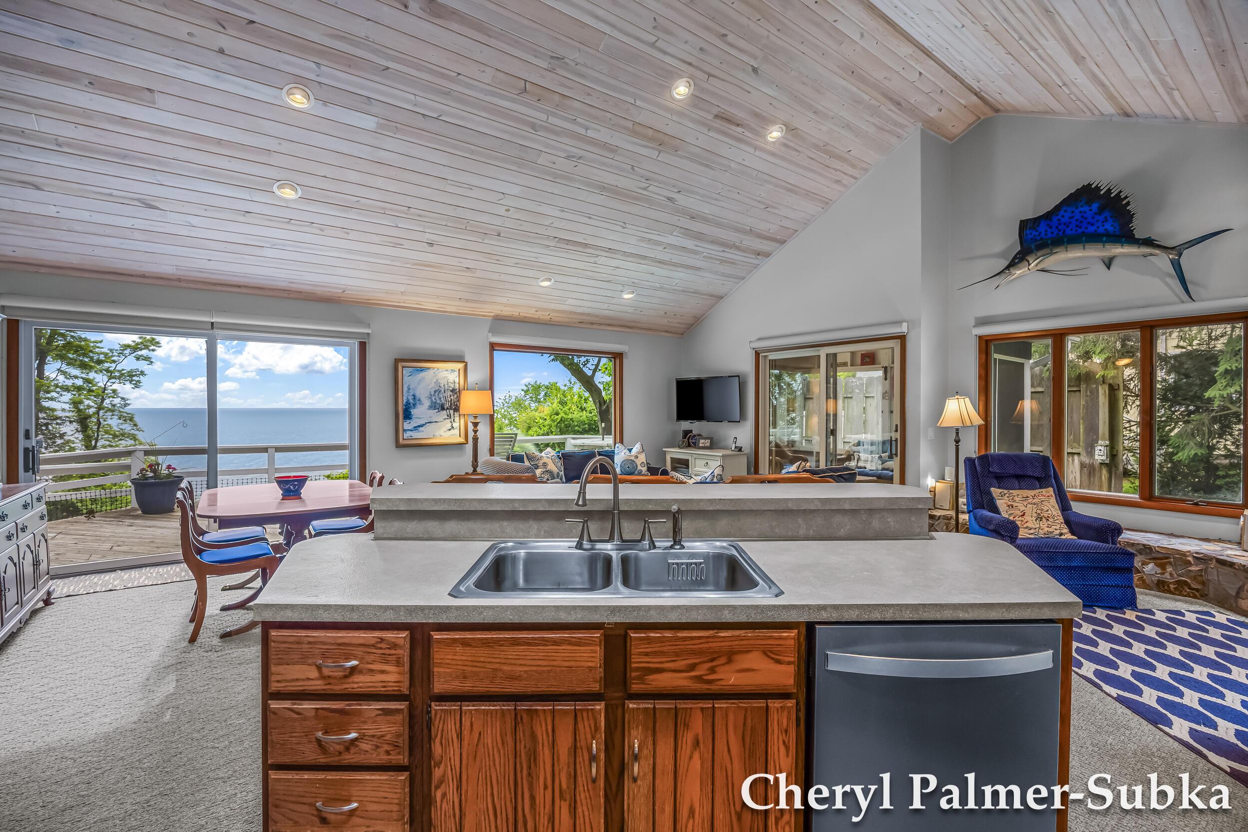 Image 4: 8409 chuckanut dr-26