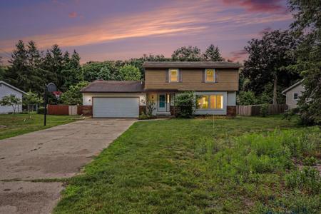 1915 Shorewood Drive