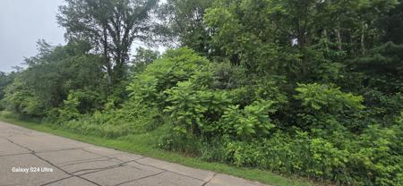 V/L Lakefront Drive