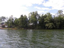 4 North Lakeshore Drive