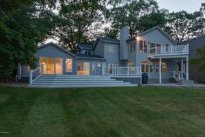 9707 Woodlawn Drive