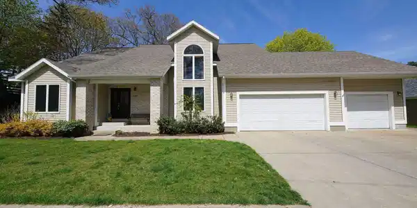 442 Melody Lane