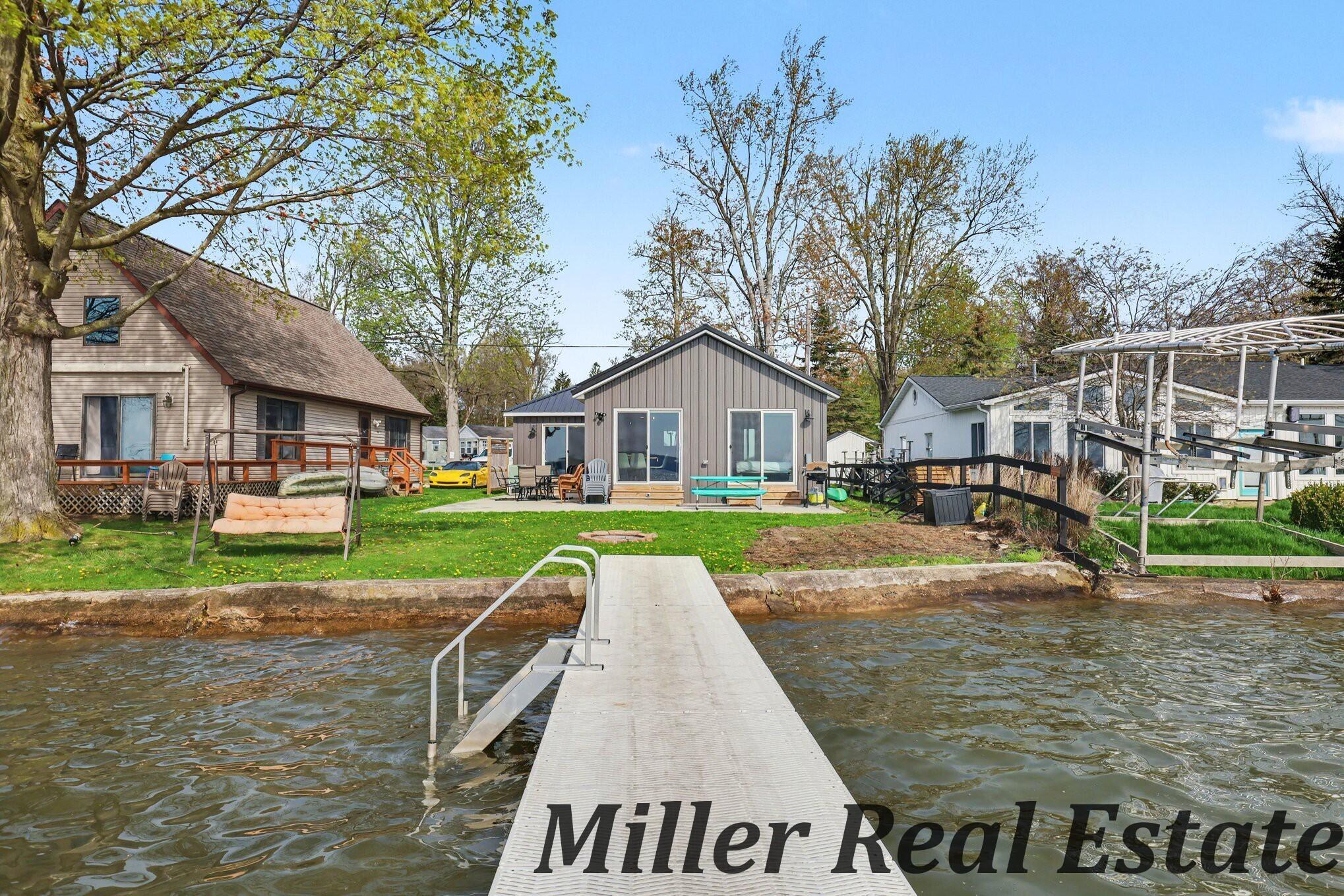 Image 4: 2751 Russell Drive