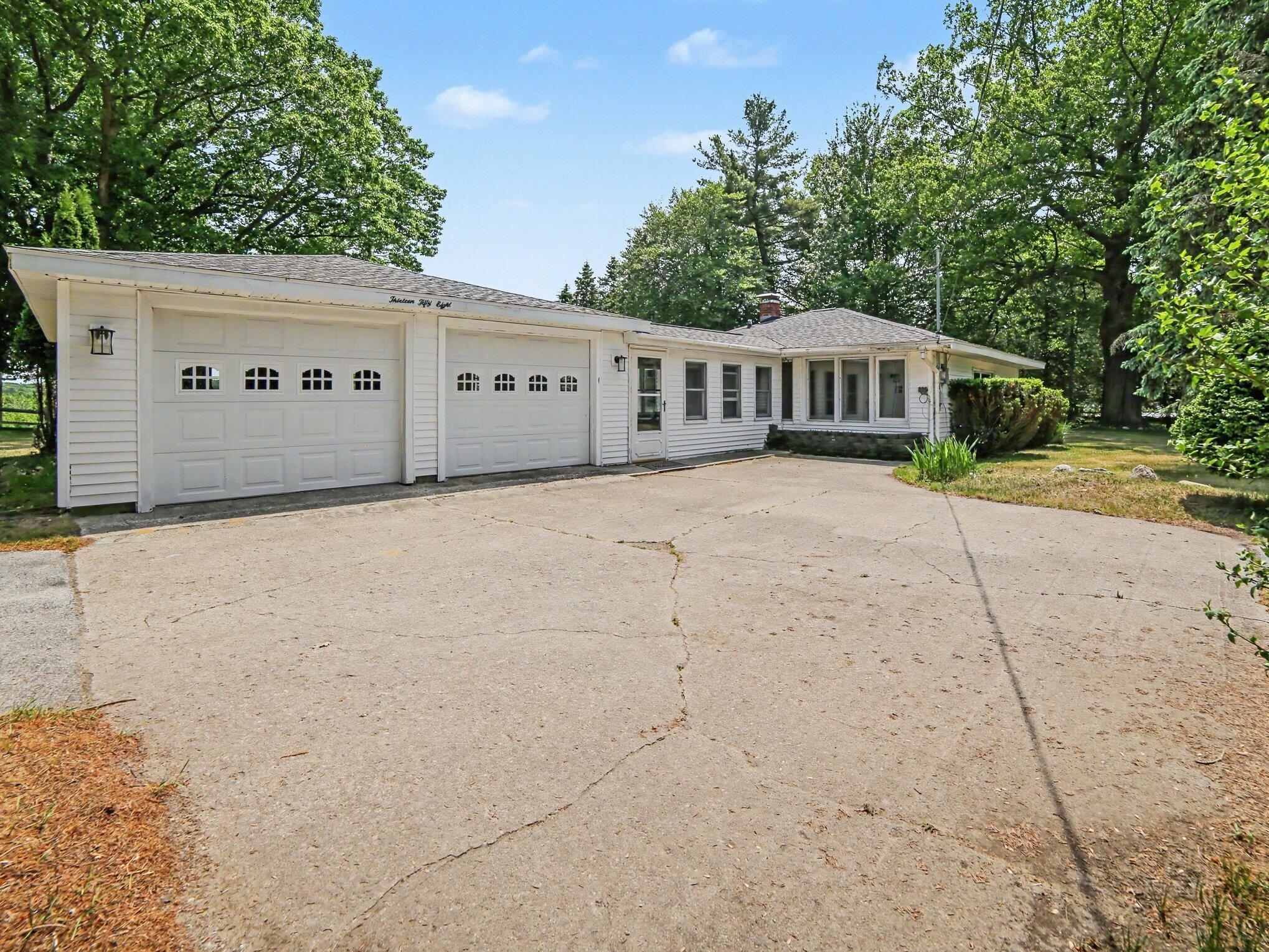 Image 4: Exterior