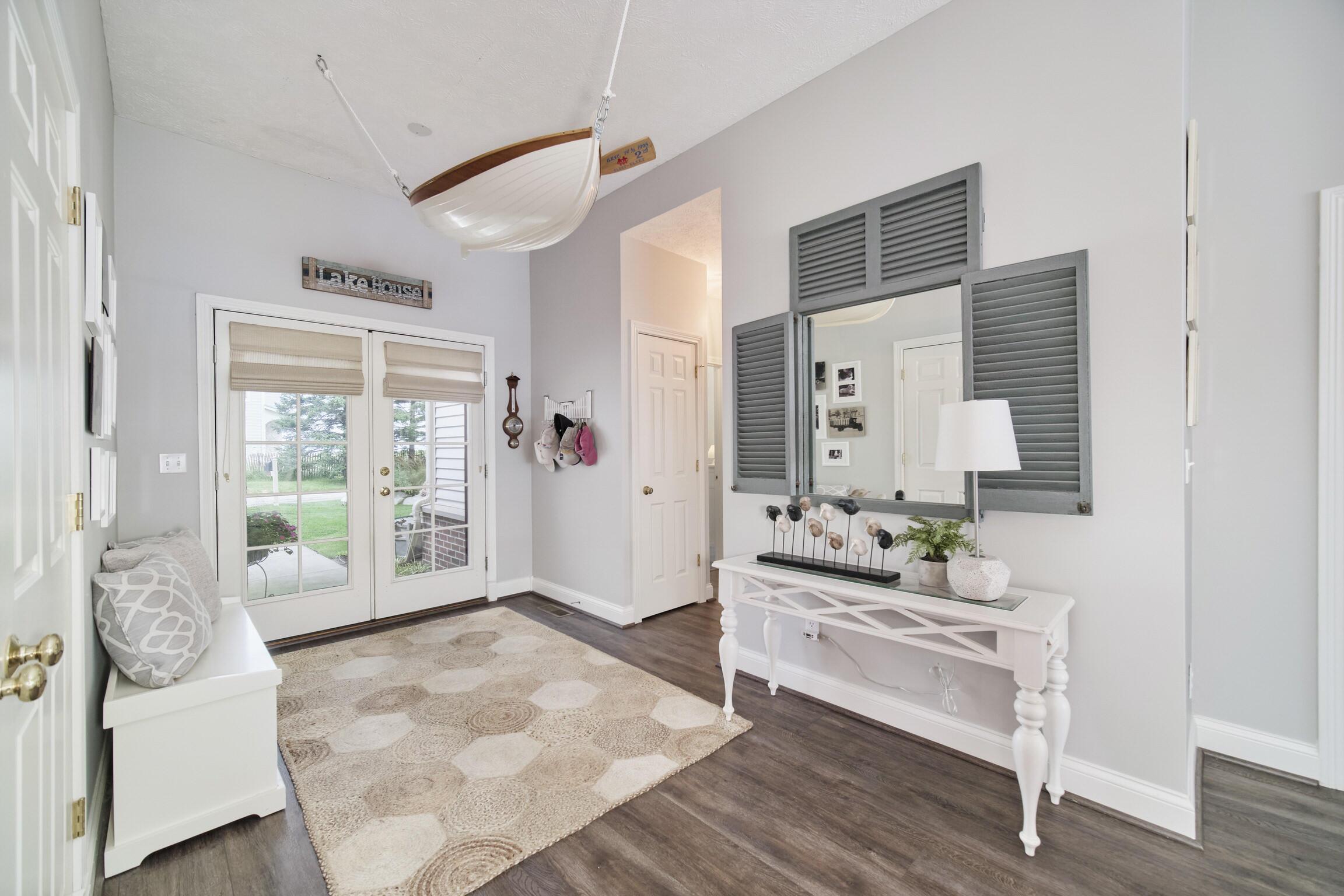 Image 3: 4_Harbor_Point_Ln-04