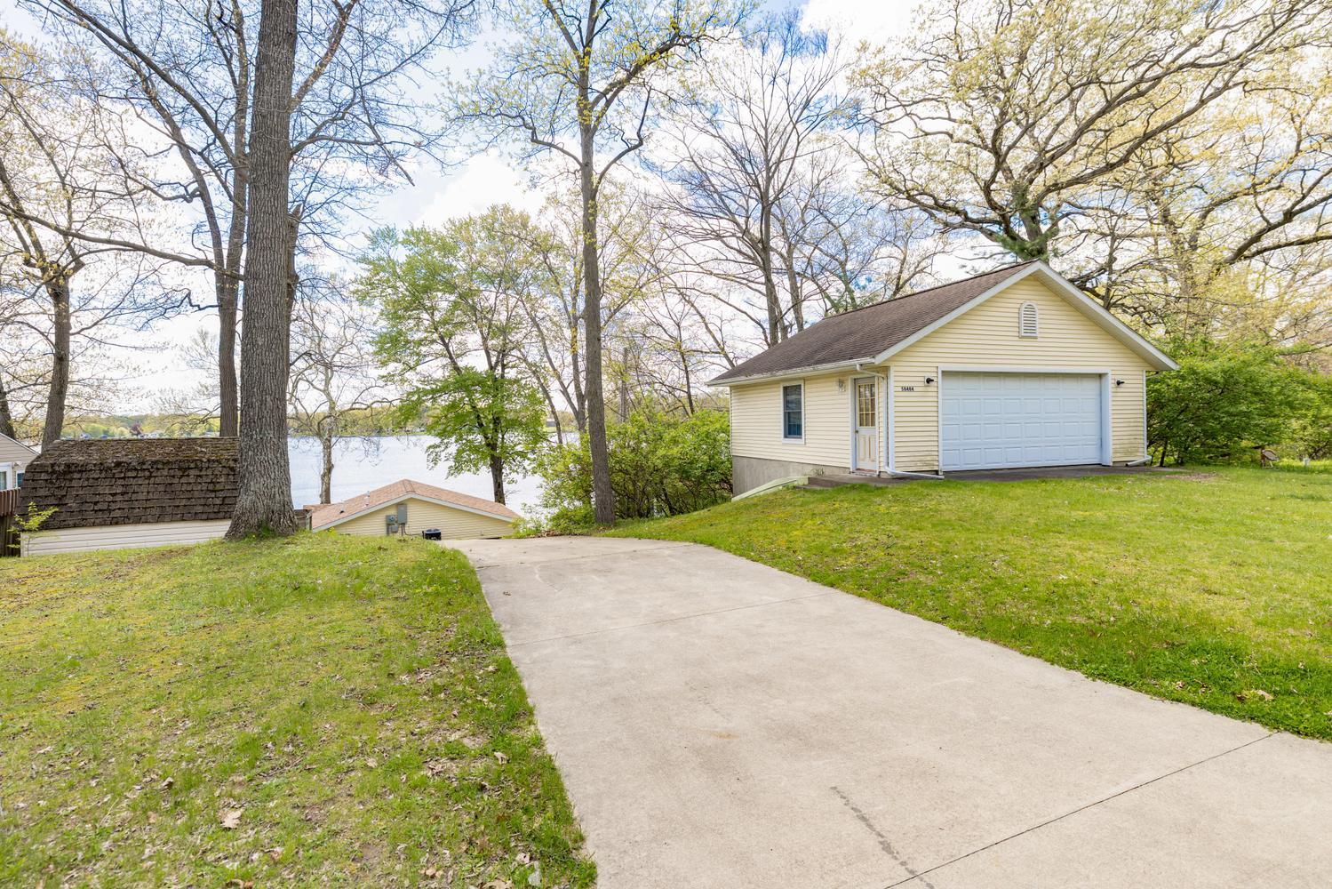 Image 4: 58484 E Clear Lake Rd Three-large-004-02