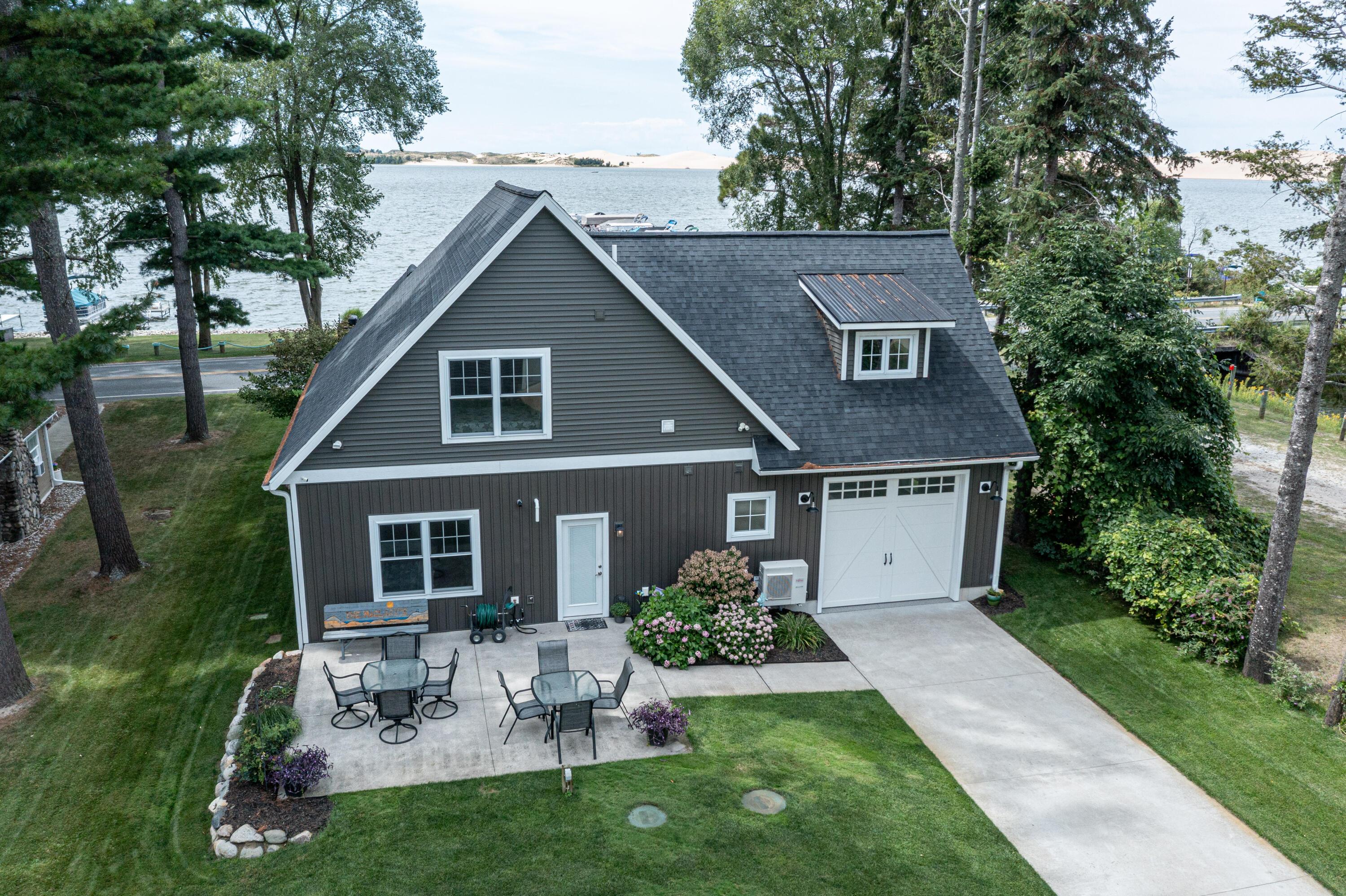 Image 3: 1350 N Shore Dr, Silver Lake-03