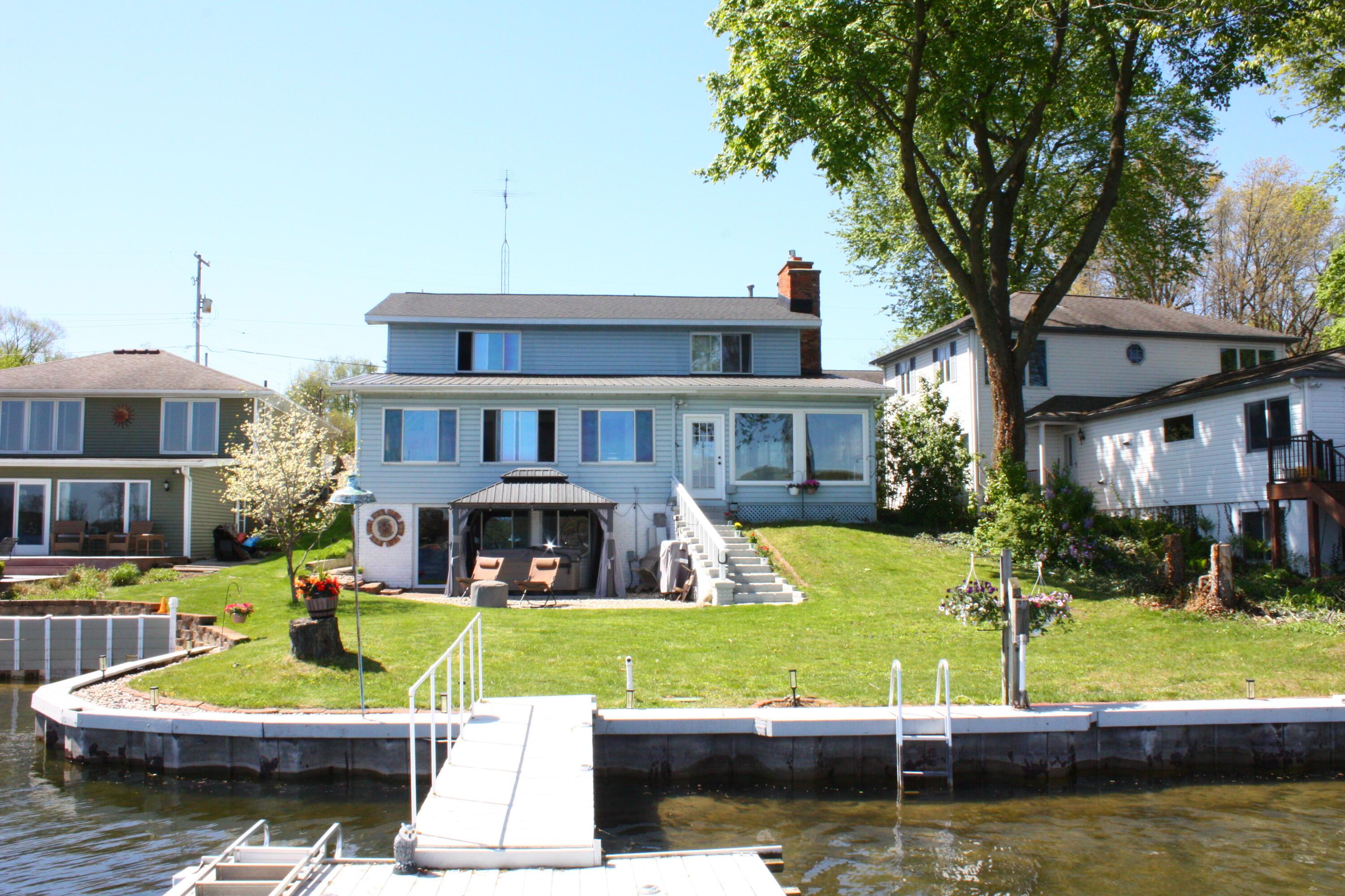 Image 4: front from dock spring
