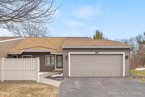 6631 Bella Vista NE Drive