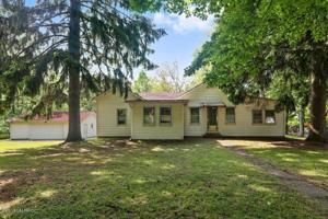 15942 Lakeshore Road