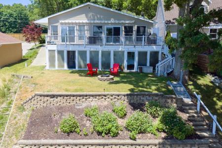 13233 Pleasant Drive
