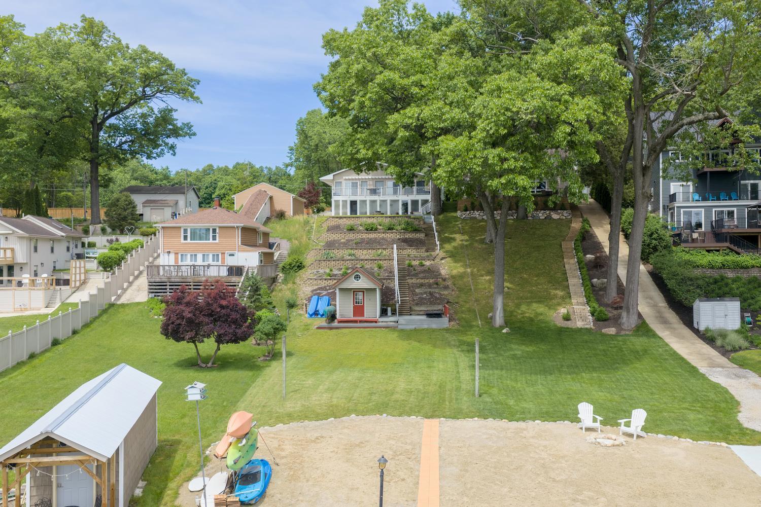 Image 4: 13233 Pleasant Dr Union MI-large-006-055