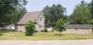 11432  &41 Maple Drive