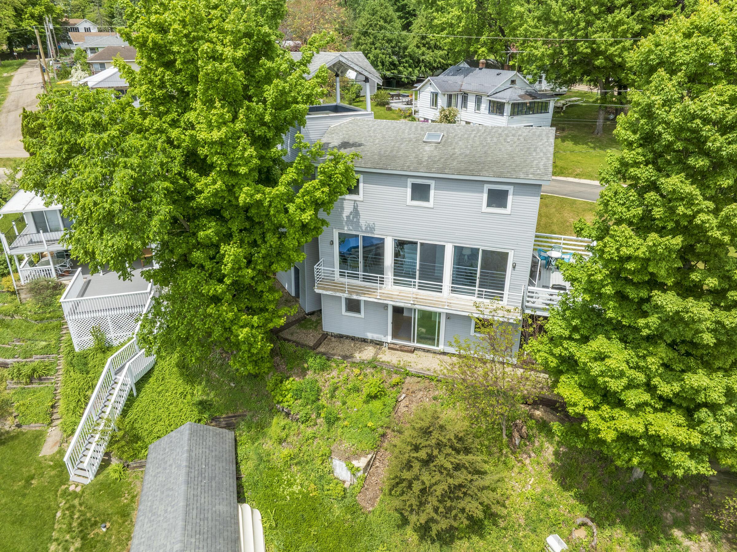 Image 3: RRearLAKEVIEW0118