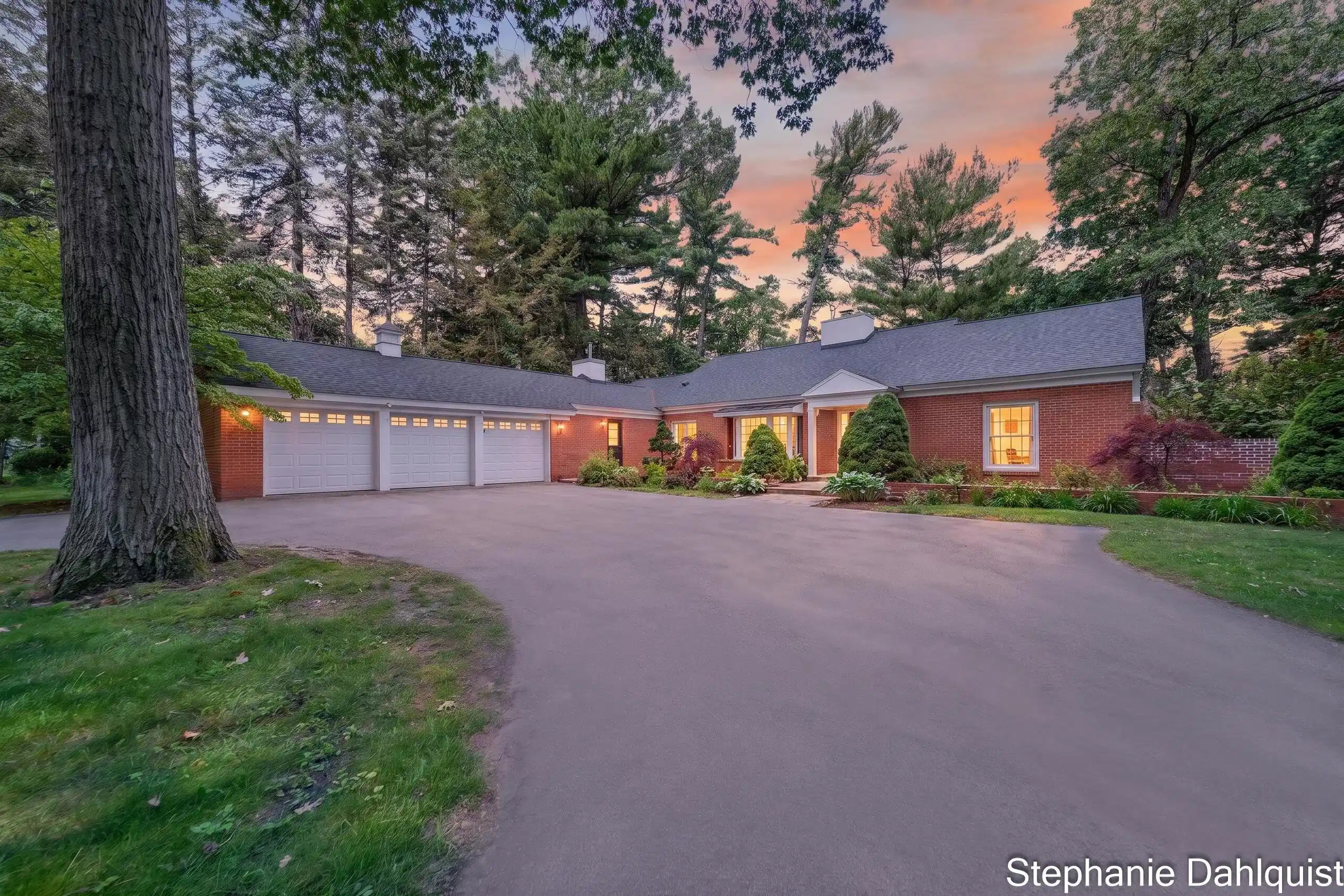 Image 1: 480 E Circle Drive Photos (1 of 75)