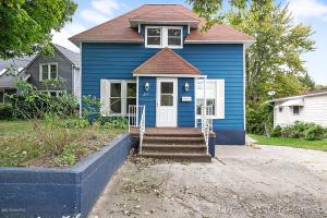 211 Wells Street