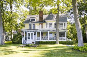 391 Gull Lake Island