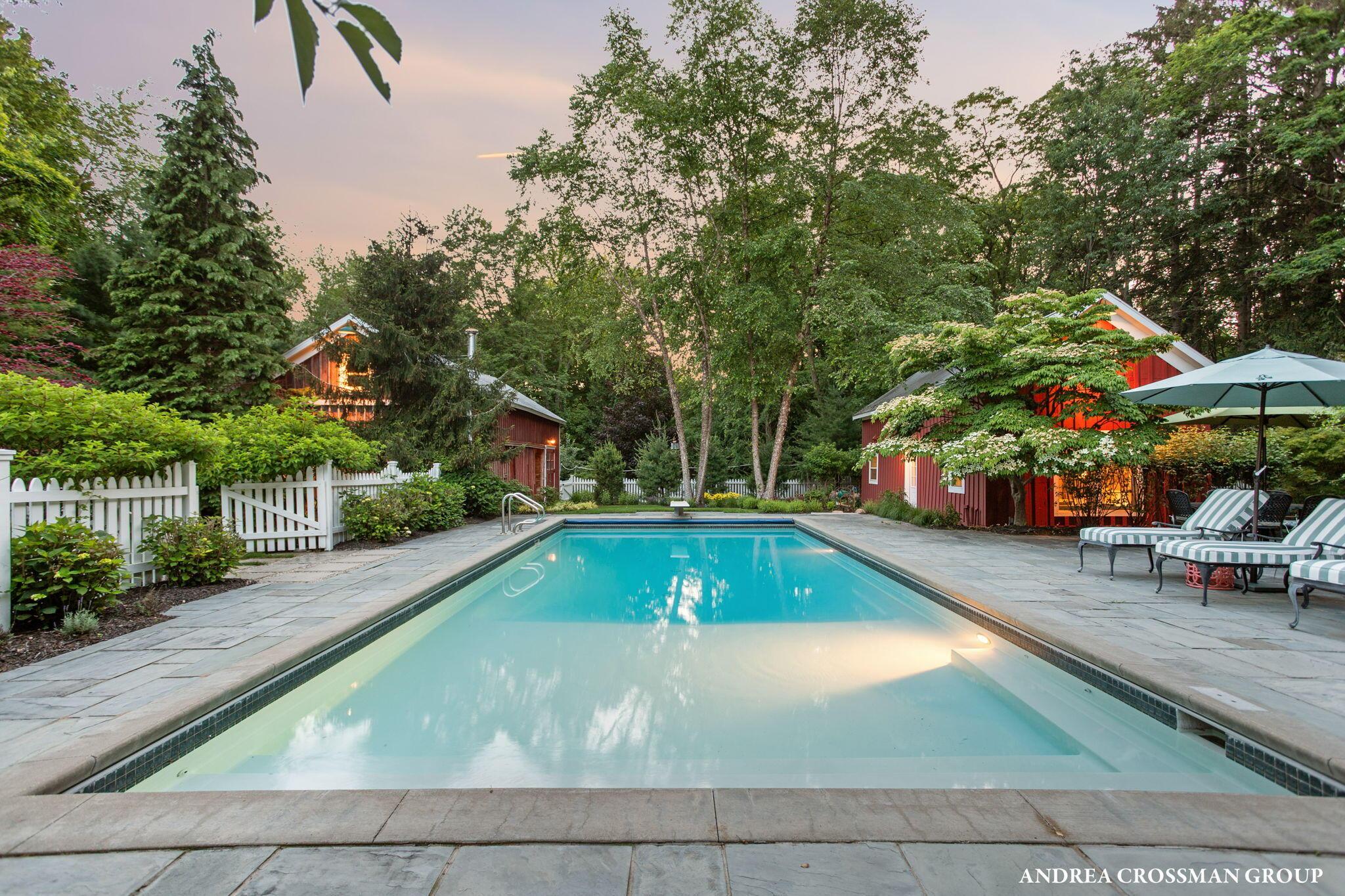 Image 4: 198-web-or-mls-2075-lakeshore-dr