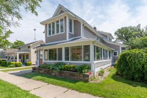 557 Kalamazoo St Street