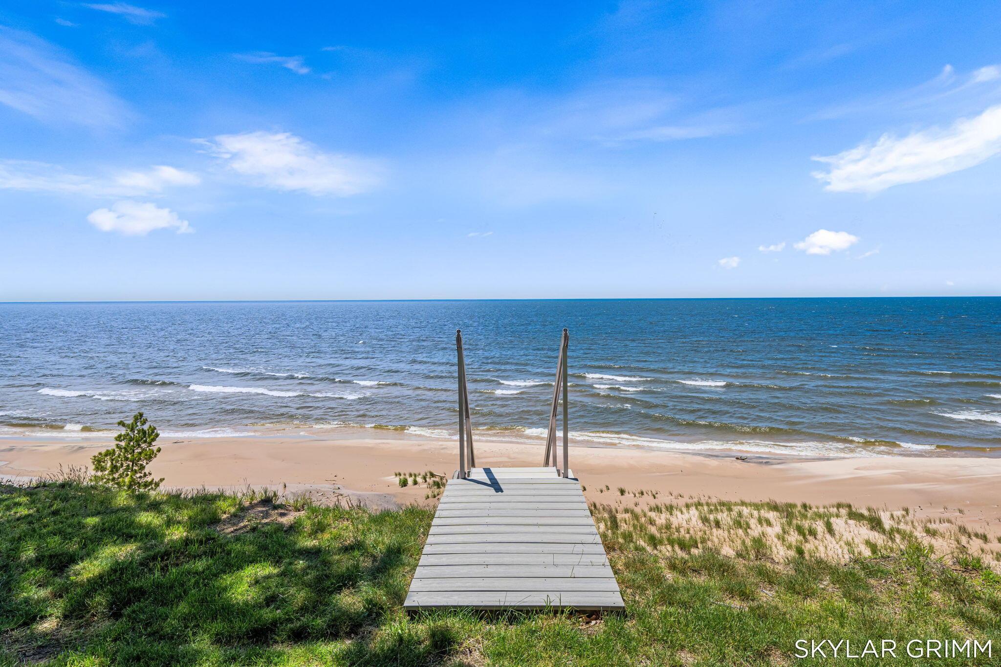 Image 3: 48-web-or-mls-A7403782
