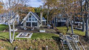 10975 Lakeshore Drive