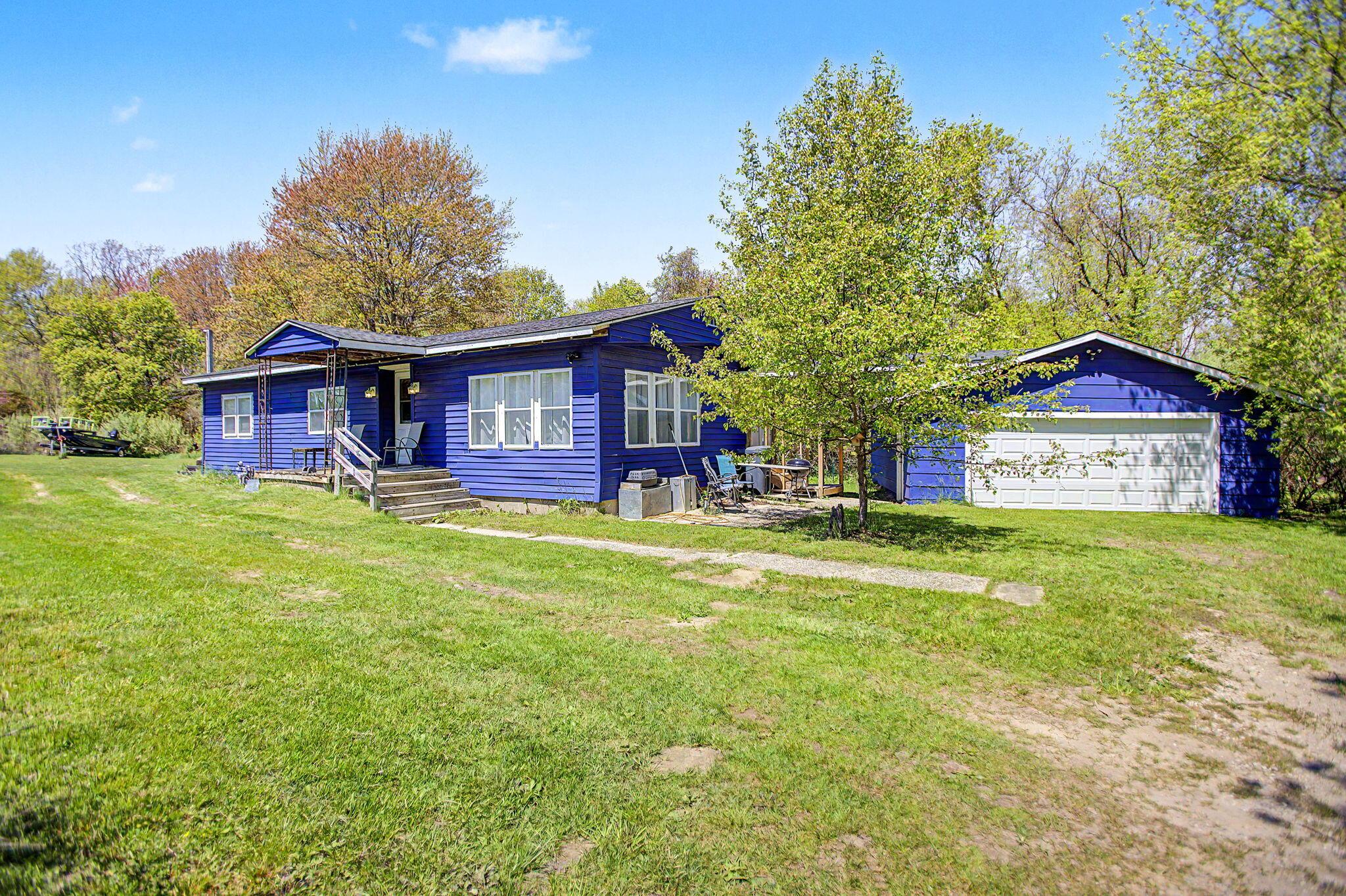 Image 1: 1-web-or-mls-7181 Beach Dr South Haven-1