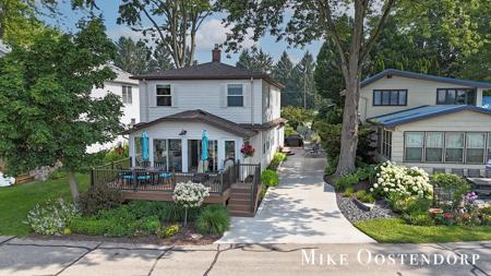 6342 Lakeshore Drive