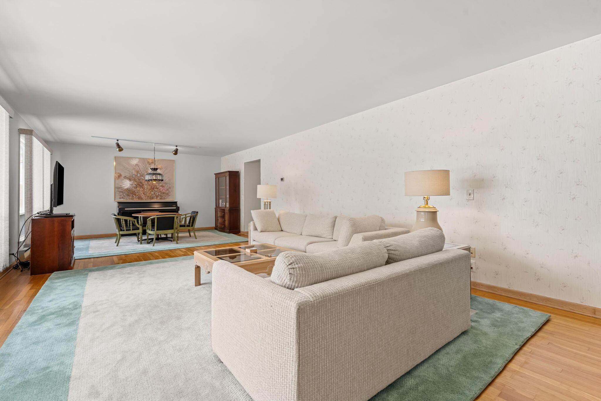 Image 4: 7-web-or-mls-A7406050
