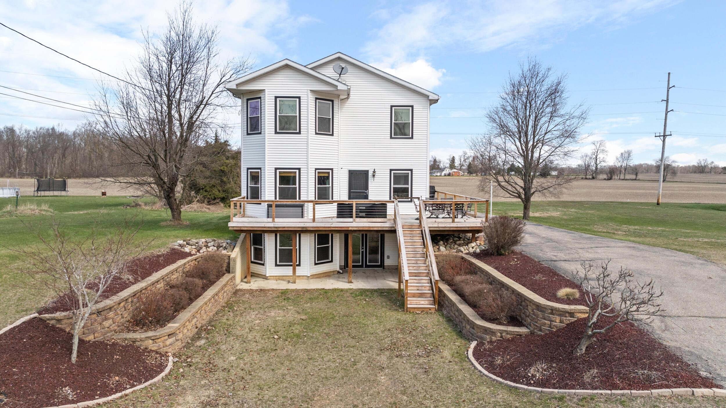 Image 1: 1_14204 northmoor dr cement city mi - 00