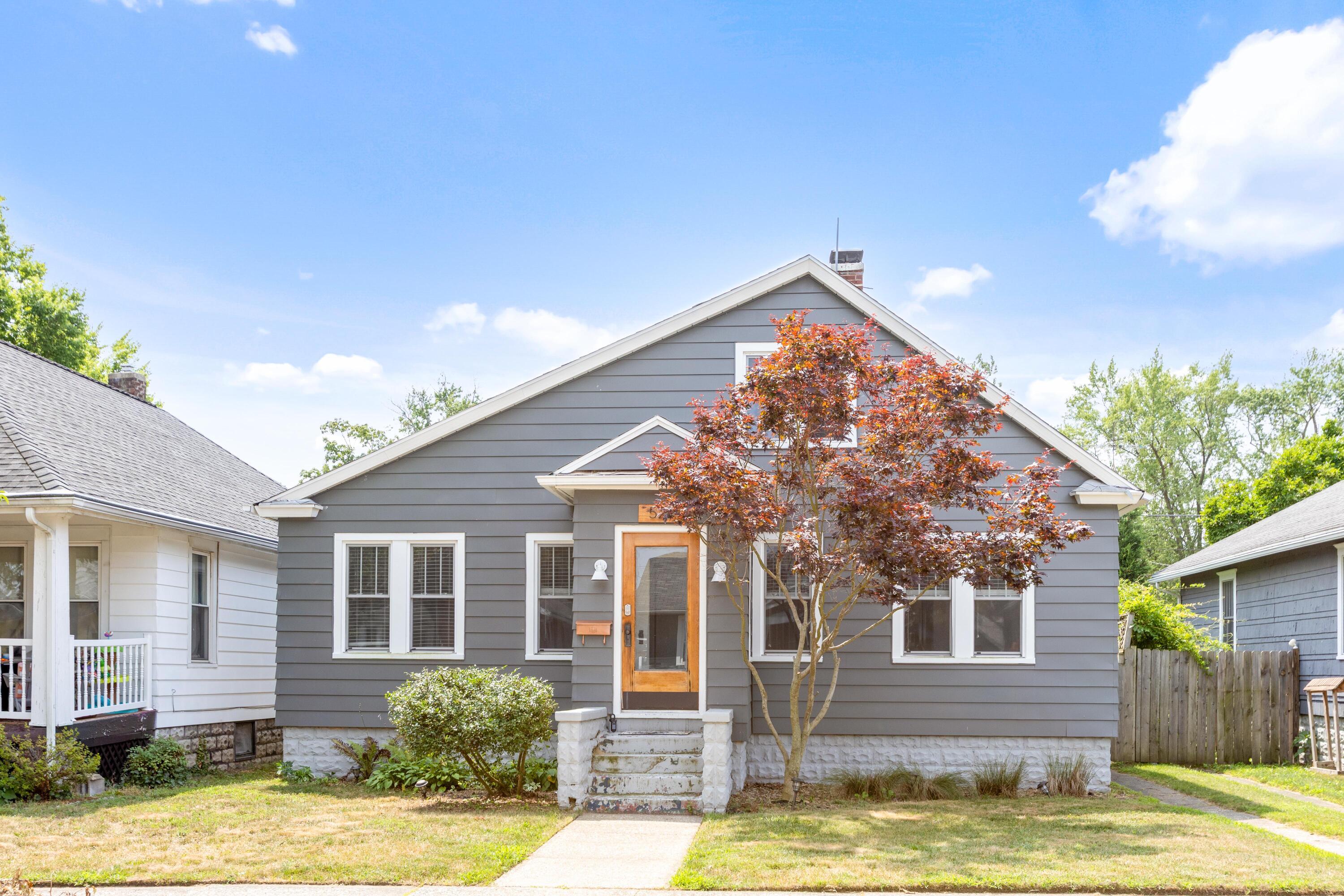 Image 3: 526 La Salle Ave St Joseph MI 49085 MLS