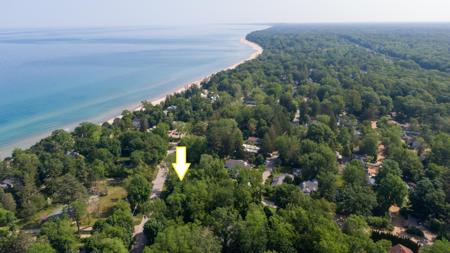 15853 Lakeshore Road