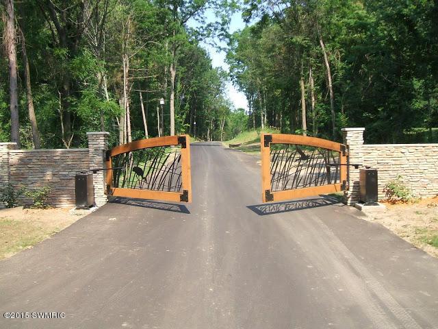 Image 2: cranes gates