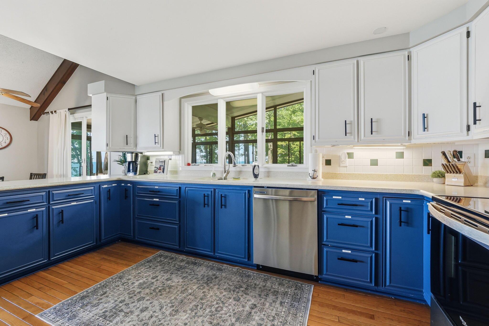 Image 3: 28-web-or-mls-R1010515