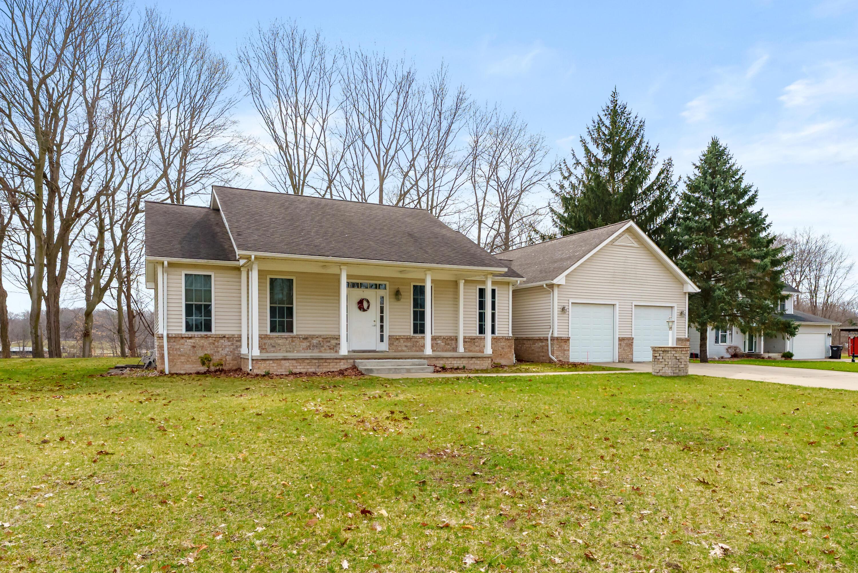 Image 1: Fairhaven Dr 3220 Allegan 49010-31