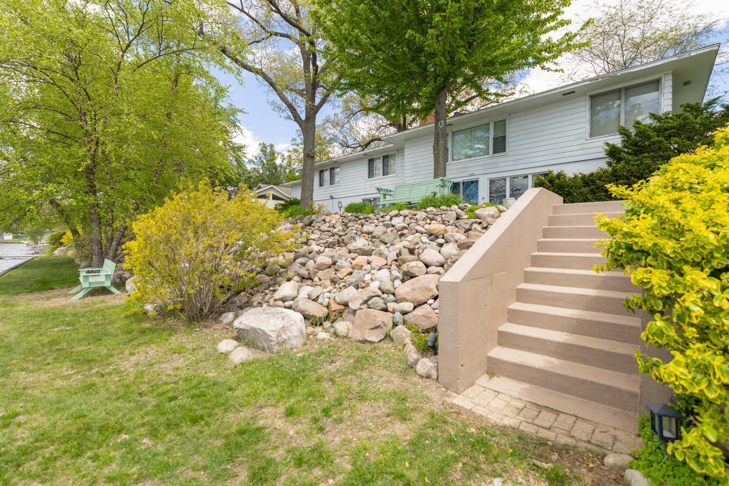 Image 4: 58828 S Burr Oak Rd Colon MI-large-004-0