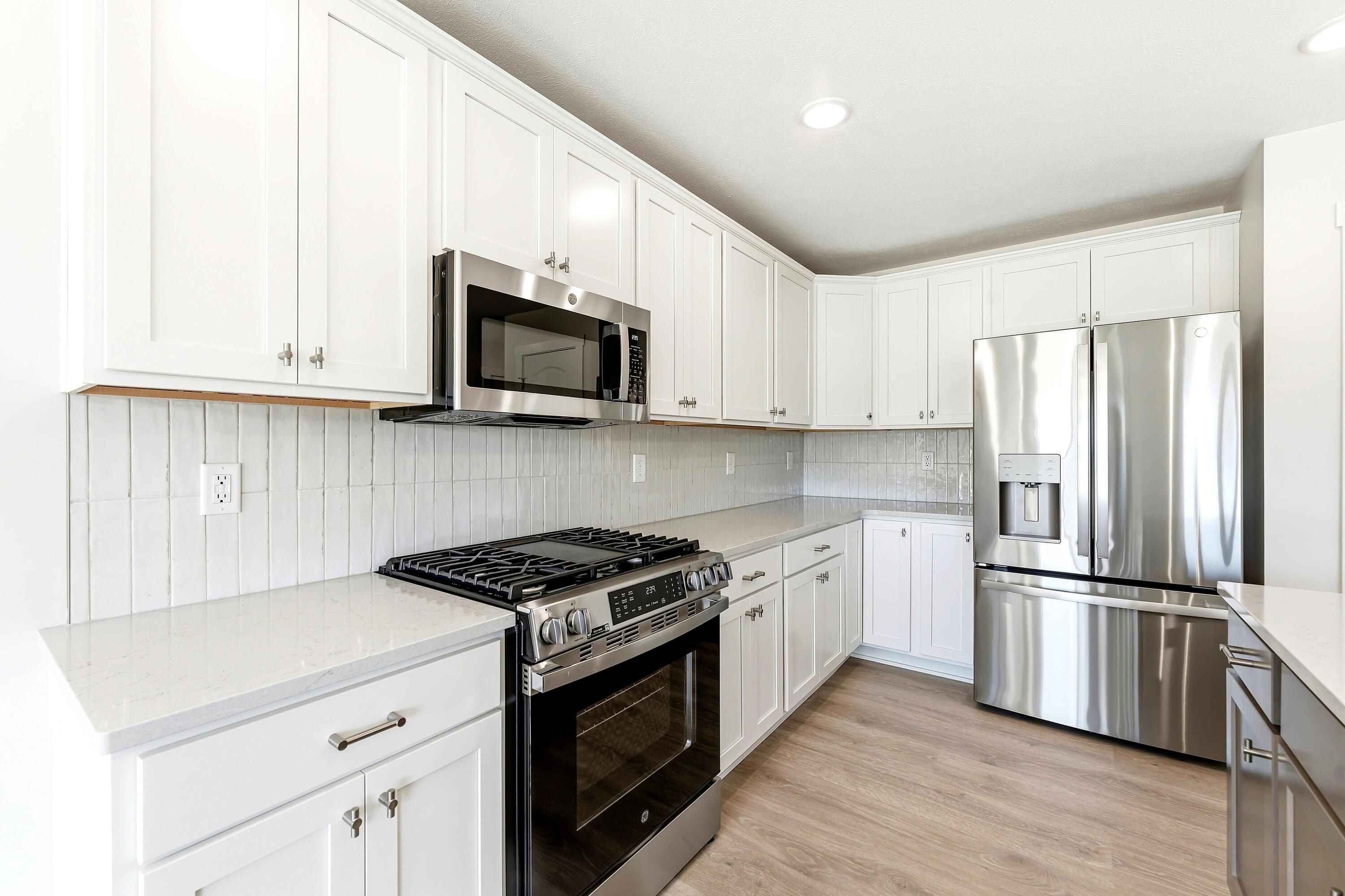 Image 3: Kitchen