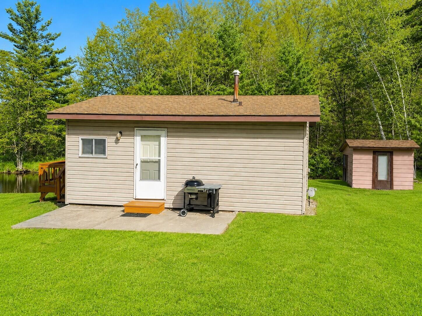 Image 4: Front Cottage