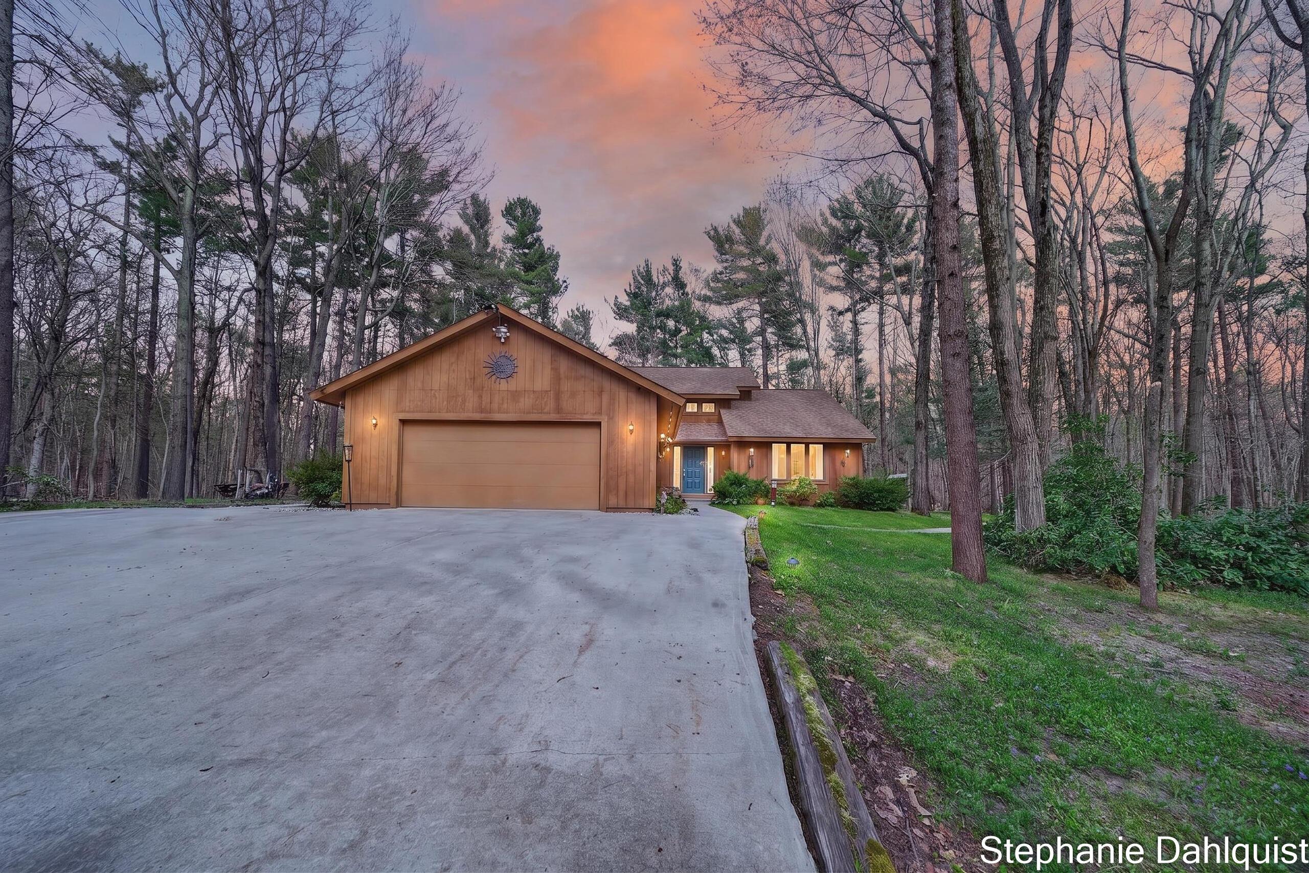 Image 2: 848 North Scenic Drive (Web Size) (1 of