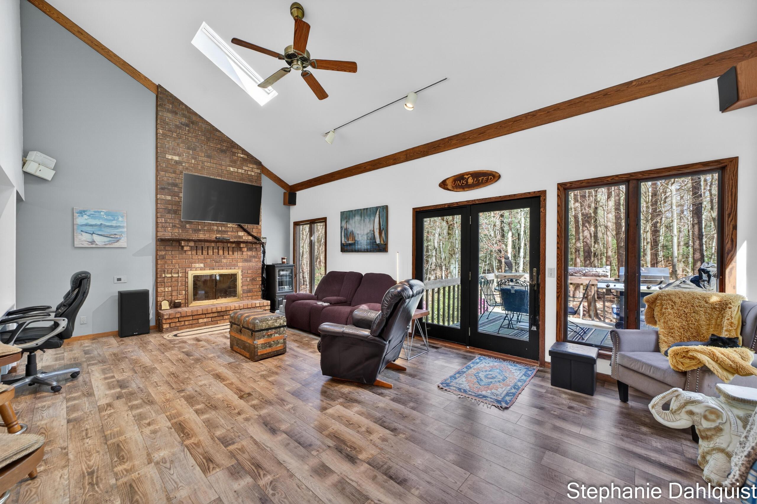 Image 2: 848 North Scenic Drive (Web Size) (21 of