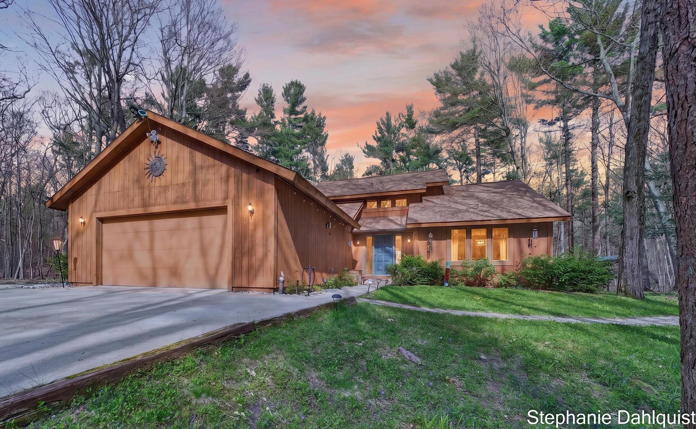 Image 3: 848 North Scenic Drive (Web Size) (2 of