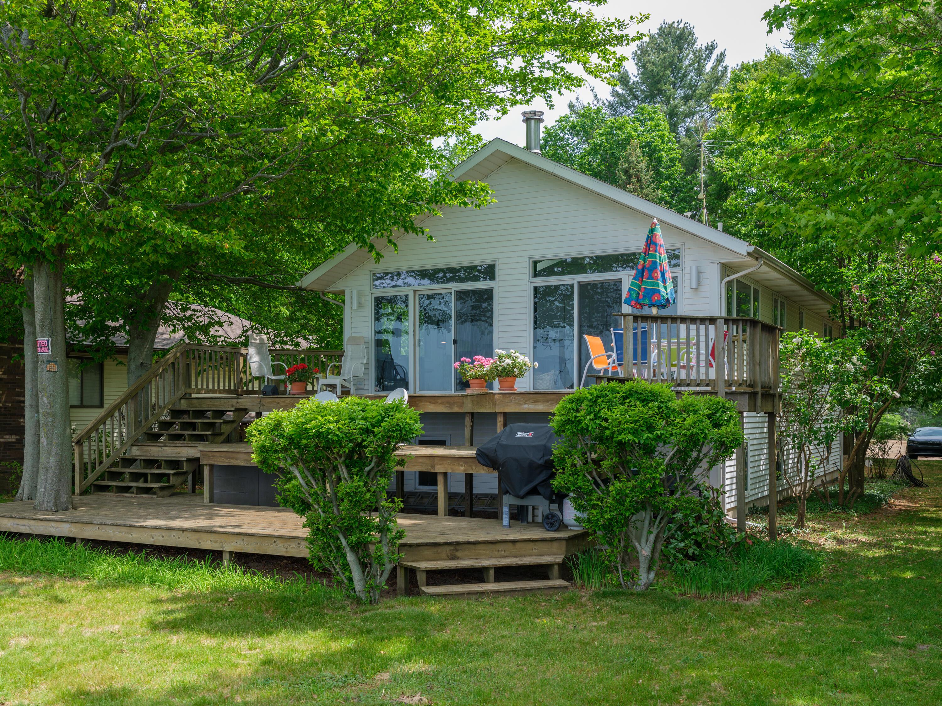 Image 1: 1192 Cherry Dr-101