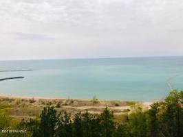 3275 S Lakeshore Drive